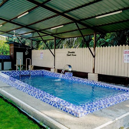Adorable 3-Bedroom Home With Pool, Wi-Fi And Bbq Rembau Екстер'єр фото