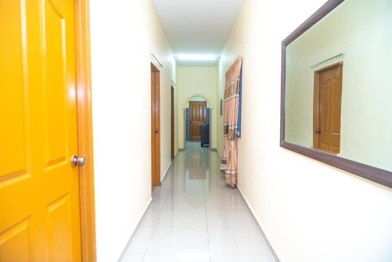 Adorable 3-Bedroom Home With Pool, Wi-Fi And Bbq Rembau Екстер'єр фото